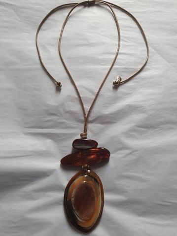 Oval Brown Necklace 